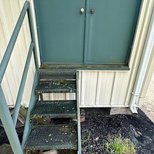 Commercial-Pressure-Washing-Metal-Siding-Cleaning-for-Shops-Turbo-Cleaning 4